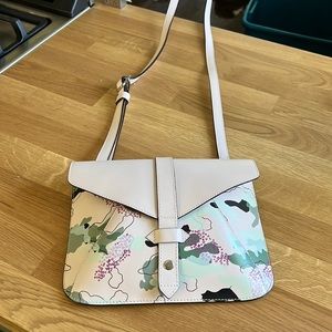 Tribeca by Joy Gryson messenger bag (lllBeCa)